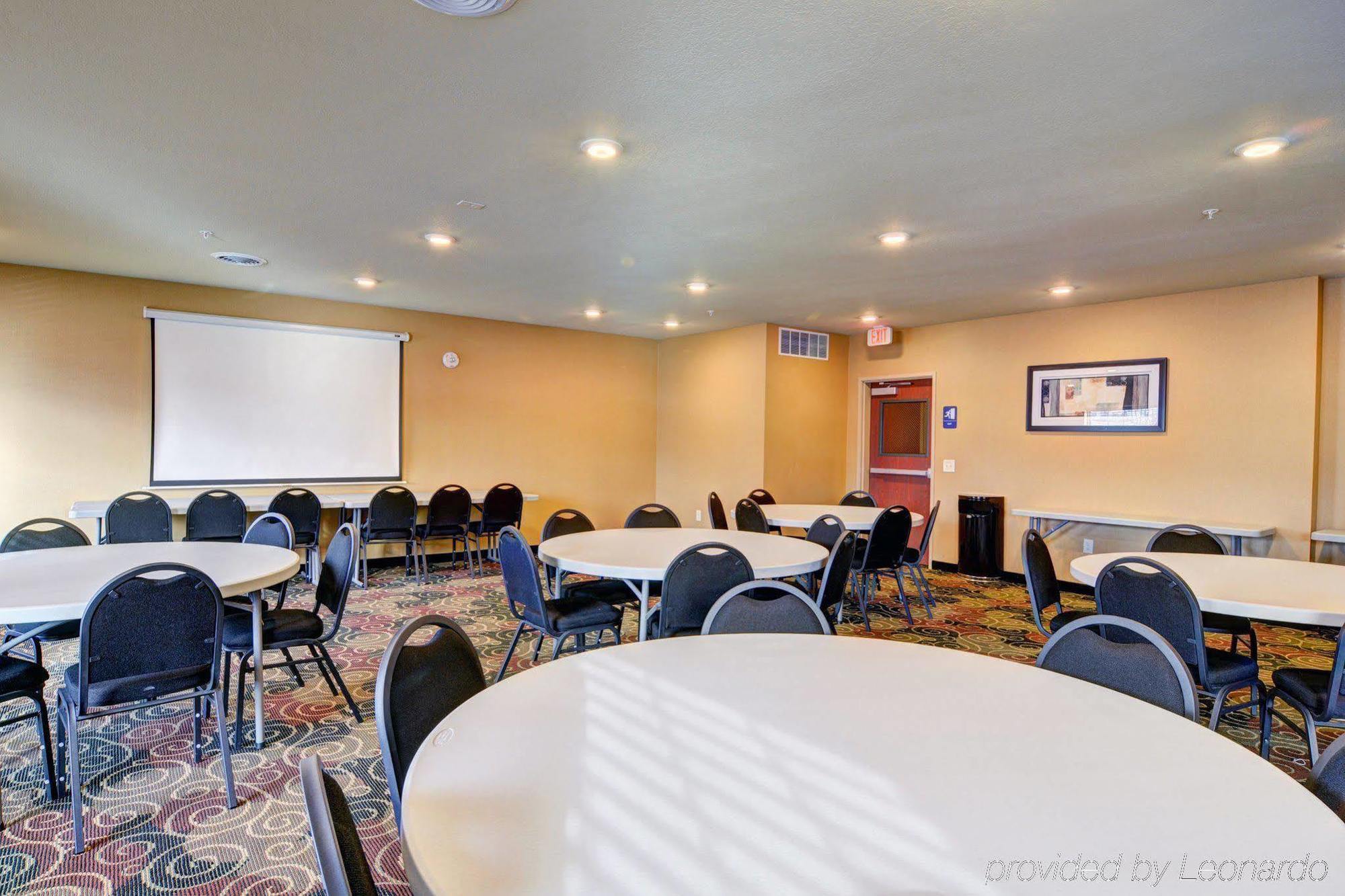 Cobblestone Hotel & Suites - Punxsutawney Exterior photo